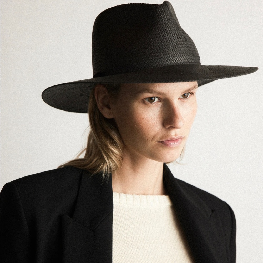 Janessa Leona Andy Hat, Black, Size Small